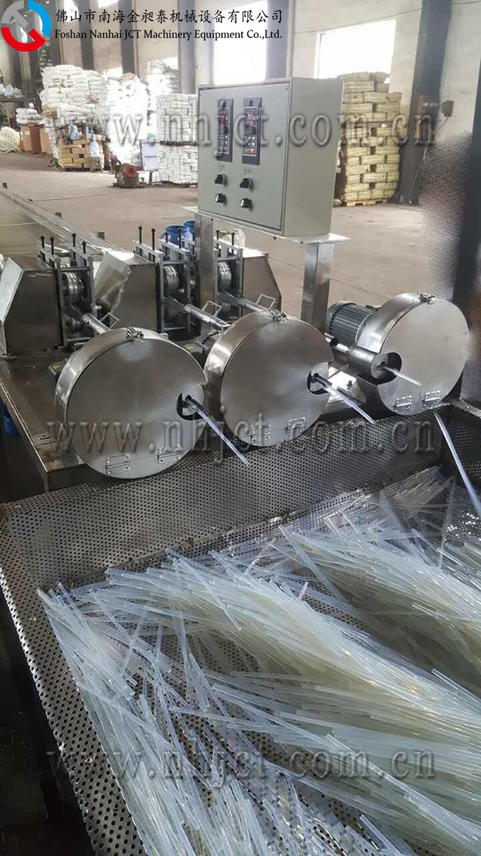 熱熔膠生產(chǎn)實拍圖